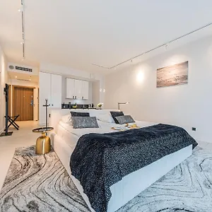  Hotel apartamentowy Rent Like - Apartament Deo Plaza - Old Town